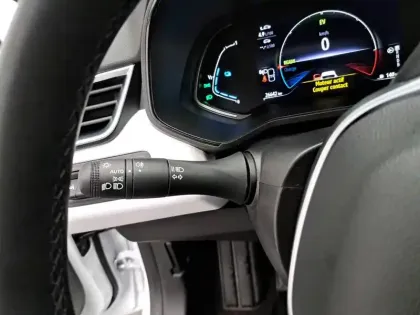 Photo 27 Renault Clio  E-Tech full hybrid 145