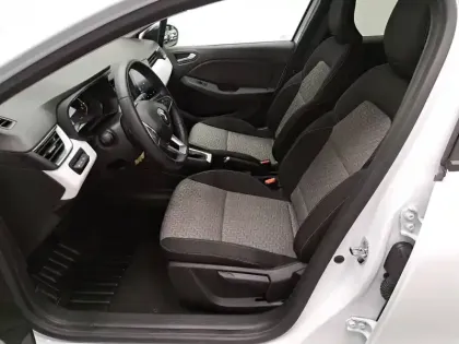 Photo 25 Renault Clio  E-Tech full hybrid 145
