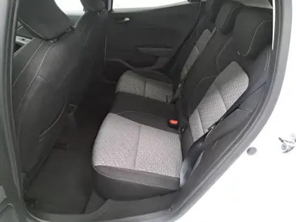 Photo 24 Renault Clio  E-Tech full hybrid 145