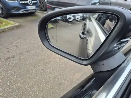 Photo 17 Mercedes Classe A  250 e 8G-DCT