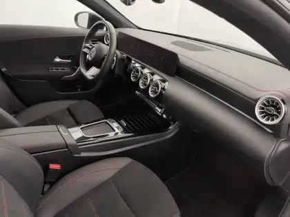 Photo 26 Mercedes CLA  Shooting Brake 250 e 8G-DCT