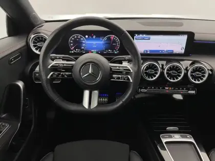 Photo 21 Mercedes CLA  Shooting Brake 250 e 8G-DCT