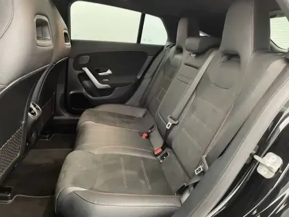 Photo 15 Mercedes CLA  Shooting Brake 250 e 8G-DCT