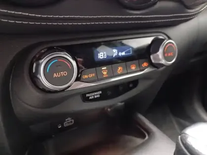 Photo 42 Nissan Juke  HYBRID 143