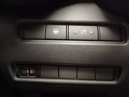 Photo 26 Nissan Juke  HYBRID 143