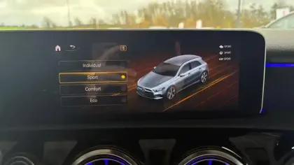 Photo 21 Mercedes Classe A  180 7G-DCT