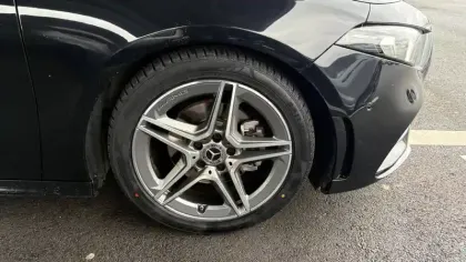 Photo 37 Mercedes Classe A  180 7G-DCT