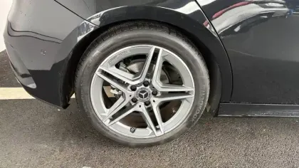 Photo 36 Mercedes Classe A  180 7G-DCT