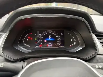 Photo 17 Renault Captur  TCe 90