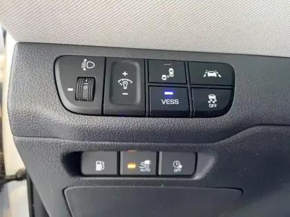 Photo 17 Hyundai Ioniq  Plug-in 141 ch