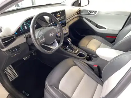 Photo 12 Hyundai Ioniq  Plug-in 141 ch