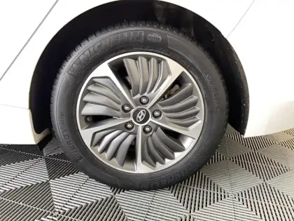 Photo 9 Hyundai Ioniq  Plug-in 141 ch