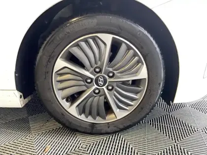 Photo 11 Hyundai Ioniq  Plug-in 141 ch