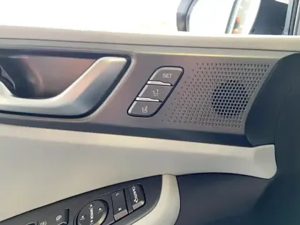 Photo 14 Hyundai Ioniq  Plug-in 141 ch