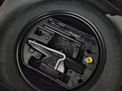 Photo 48 Peugeot 208  PureTech 82ch S&S BVM5