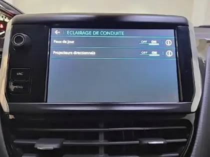 Photo 22 Peugeot 208  PureTech 82ch S&S BVM5