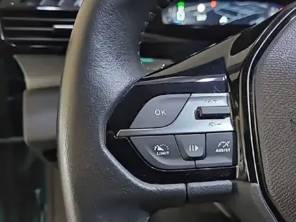 Photo 26 Peugeot 308  SW BlueHDi 130ch S&S EAT8