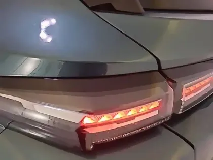 Photo 16 Peugeot 308  SW BlueHDi 130ch S&S EAT8