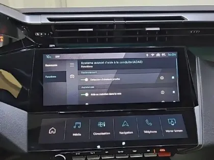 Photo 21 Peugeot 308  SW BlueHDi 130ch S&S EAT8