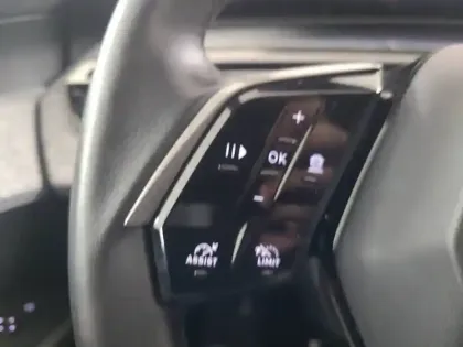 Photo 15 Peugeot 5008  Hybrid 145 e-DCS6