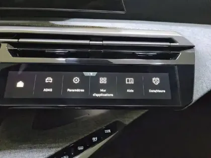 Photo 46 Peugeot 5008  Hybrid 145 e-DCS6