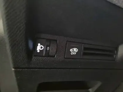 Photo 51 Peugeot 5008  Hybrid 145 e-DCS6