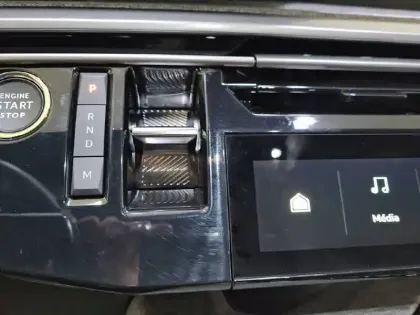 Photo 35 Peugeot 5008  Hybrid 145 e-DCS6