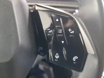 Photo 14 Peugeot 5008  Hybrid 145 e-DCS6