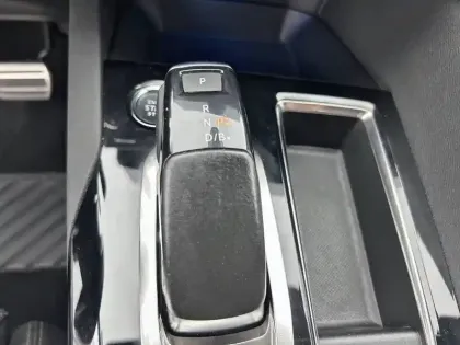 Photo 13 Peugeot 3008  Hybrid 225 e-EAT8