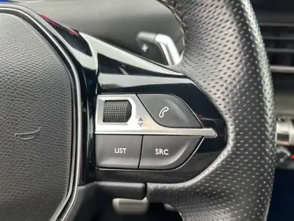 Photo 28 Peugeot 3008  Hybrid 225 e-EAT8