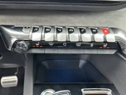 Photo 22 Peugeot 3008  Hybrid 225 e-EAT8