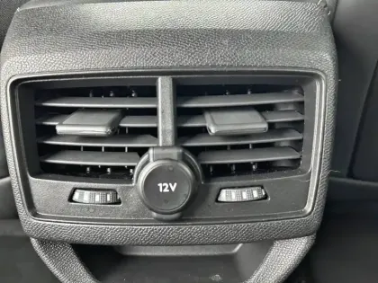 Photo 18 Peugeot 3008  Hybrid 225 e-EAT8