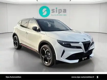 Photo 9 Alfa Romeo Junior  1.2 Ibrida 145 ch eDCT6