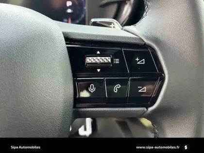 Photo 19 Alfa Romeo Junior  1.2 Ibrida 145 ch eDCT6