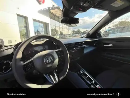 Photo 28 Alfa Romeo Junior  1.2 Ibrida 136 ch eDCT6