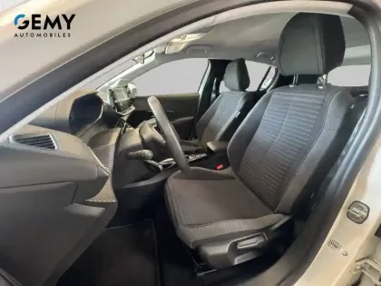 Photo 8 Peugeot 208  Electrique 50 kWh 136ch