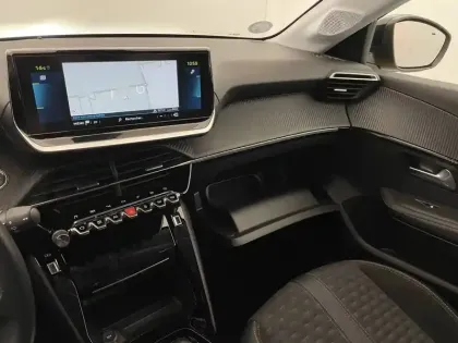 Photo 31 Peugeot 208  Electrique 50 kWh 136ch