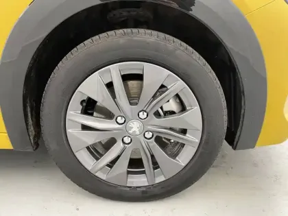 Photo 17 Peugeot 208  Electrique 50 kWh 136ch