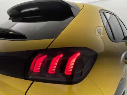 Photo 24 Peugeot 208  Electrique 50 kWh 136ch