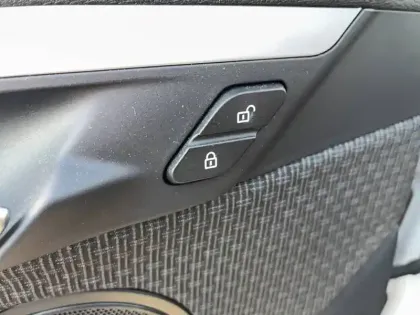 Photo 16 BMW X2  sDrive 18i 136 ch DKG7