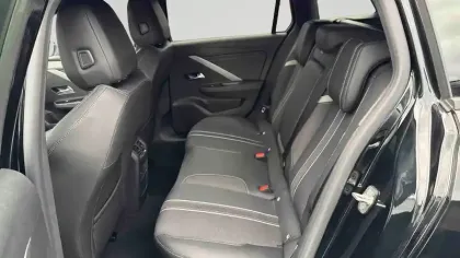 Photo 21 Opel Astra  Sports Tourer Hybride Rechargeable 180 ch BVA8