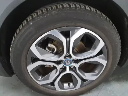 Photo 16 Renault Captur  E-Tech Plug-in 160