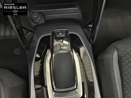 Photo 13 Peugeot 2008  Moteur électrique 136 ch