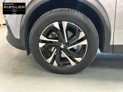 Photo 12 Peugeot 2008  Moteur électrique 136 ch