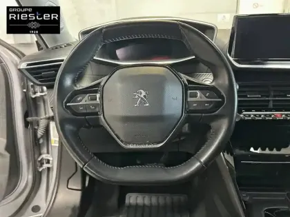 Photo 8 Peugeot 2008  Moteur électrique 136 ch