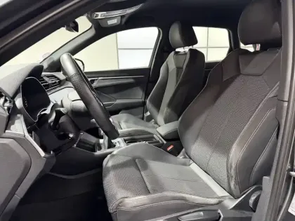 Photo 17 Audi Q3  35 TFSI 150 ch