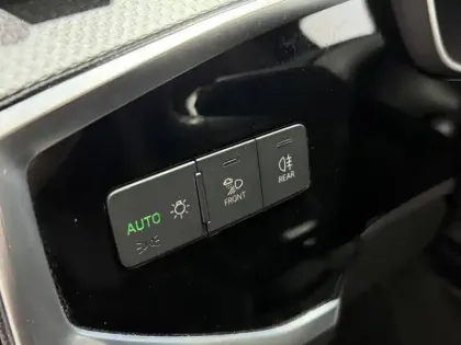 Photo 16 Audi Q3  35 TFSI 150 ch