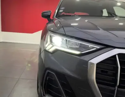 Photo 2 Audi Q3  35 TFSI 150 ch