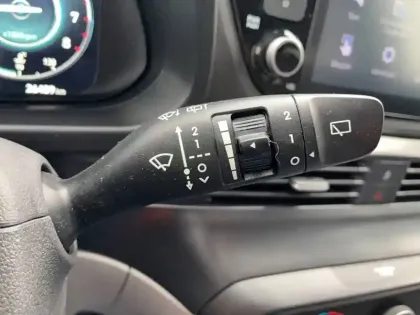 Photo 31 Hyundai Bayon  1.0 T-GDi 100 Hybrid 48V