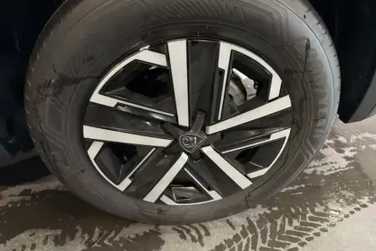 Photo 39 Peugeot 2008  Hybrid 145 e-DCS6